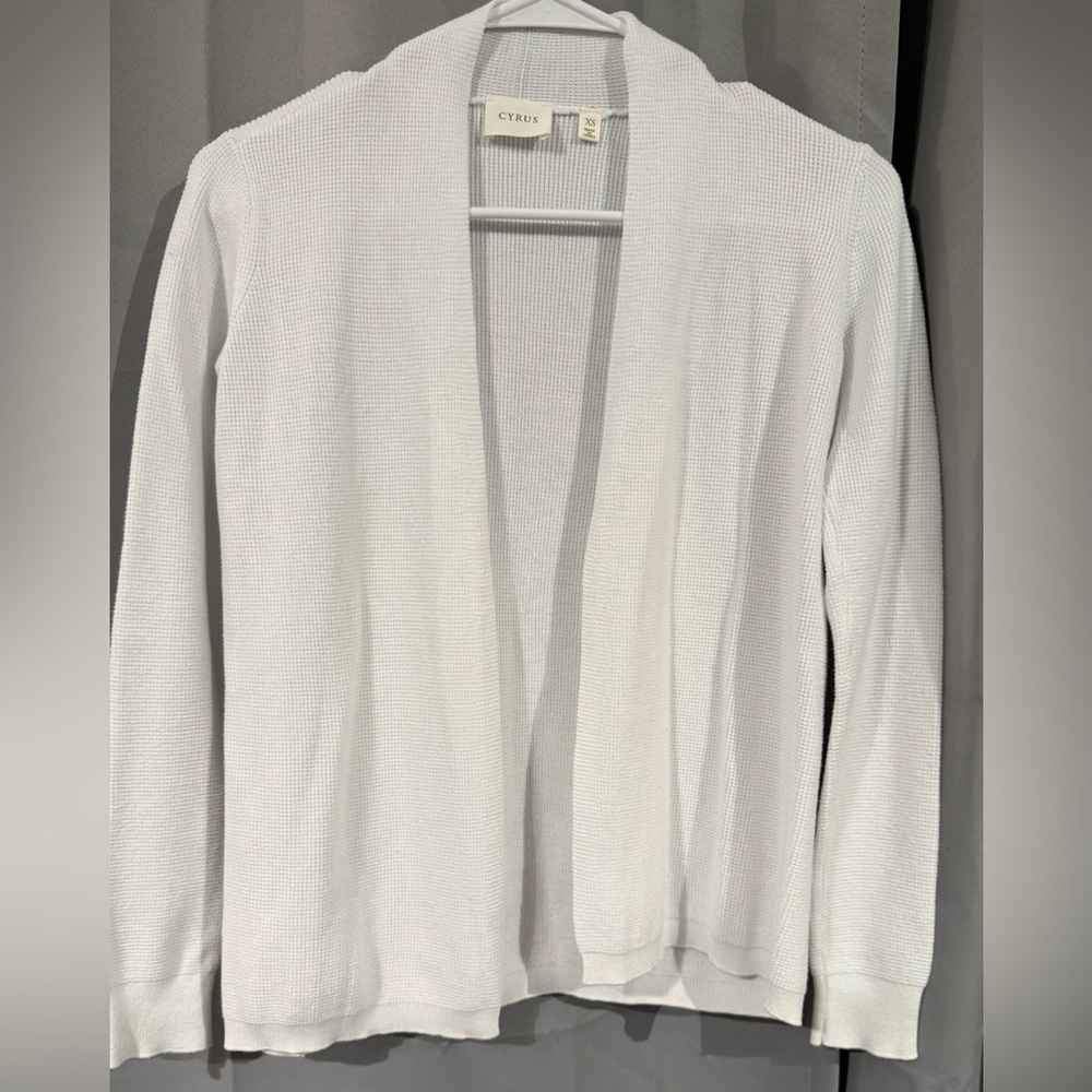 Cyrus Women's Classic White Cardigan